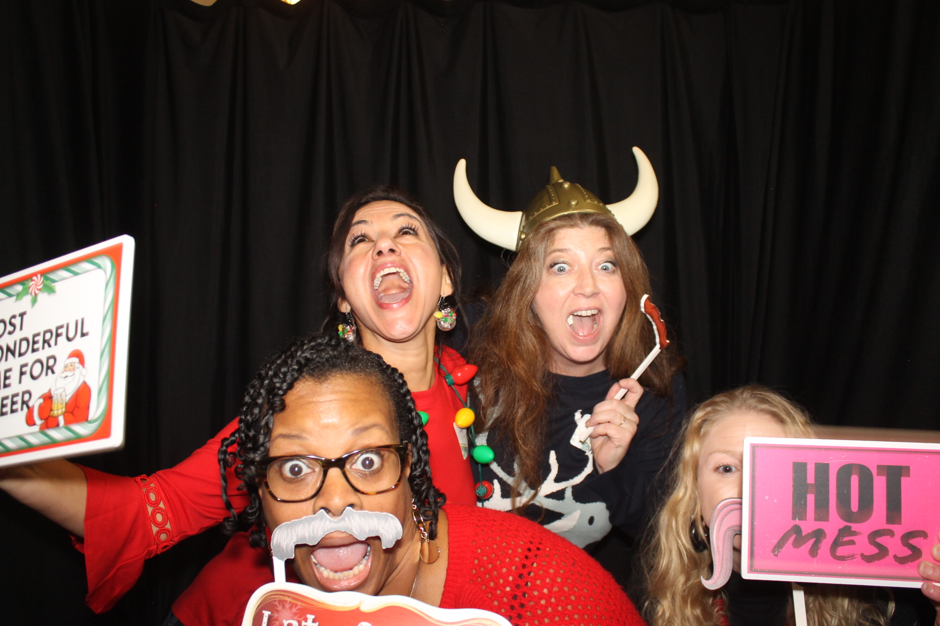 Mane Inc. | View more photos from the event at gallery.photoboothcincy.com/u/PhotoBoothCincy/Mane-Inc